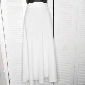 Ashley Stewart White Unlined Midi Skirt. Sz 22W